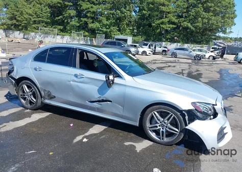 2020 Mercedes-Benz E 350 4Matic z USA, uszkodzony, nr VIN WDDZF8EB5LA731137